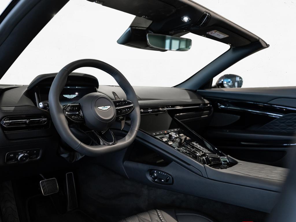 Aston Martin DB12