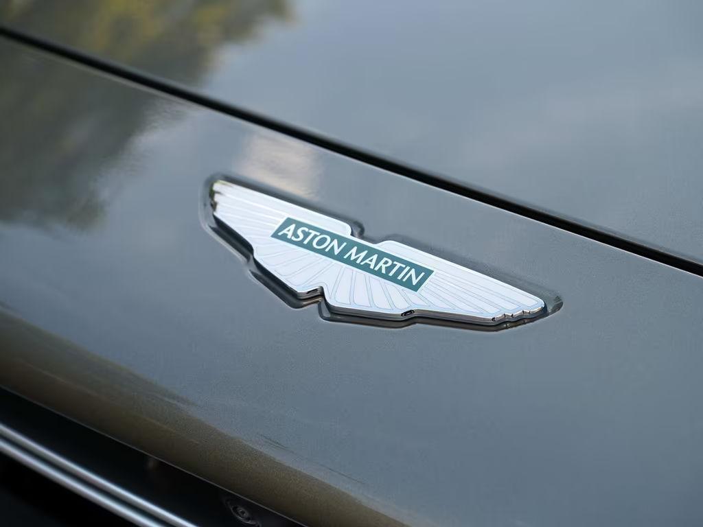 Aston Martin DBX