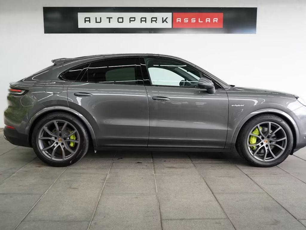 Porsche Cayenne 2024 Hybride Benzine
