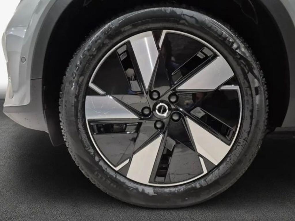 Volvo EX40