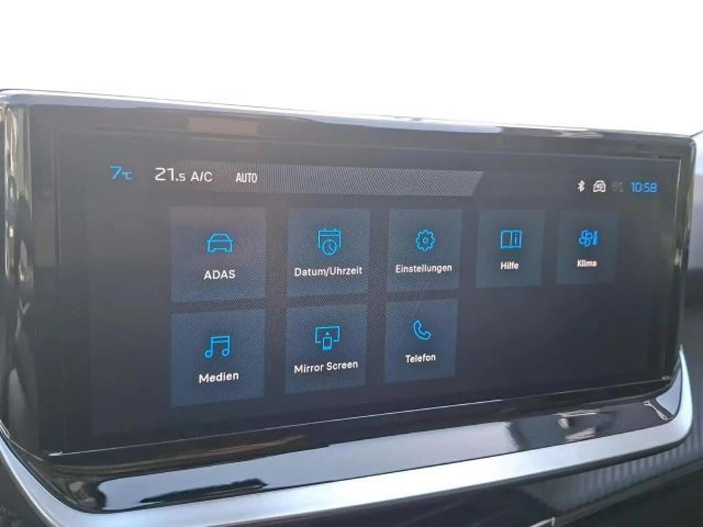 Peugeot e-208