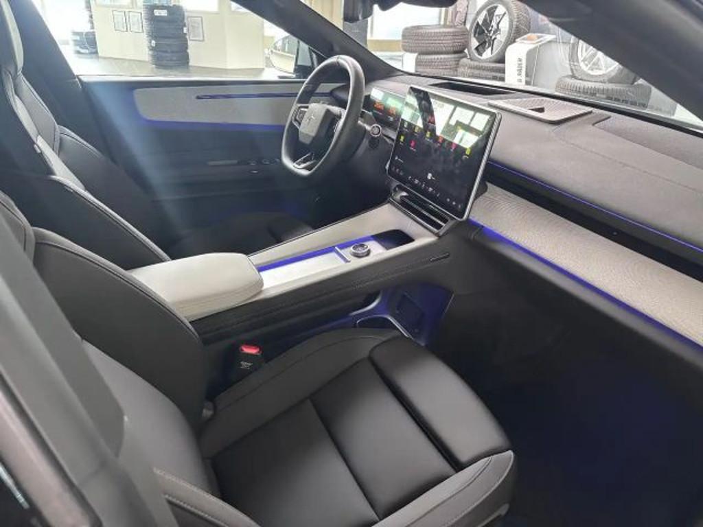 Polestar 4