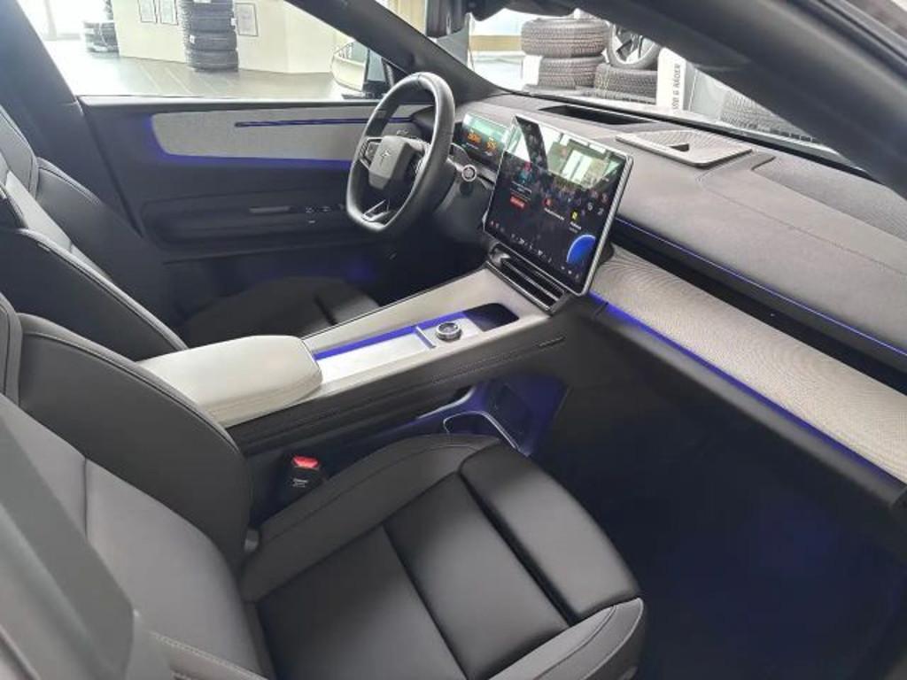 Polestar 4