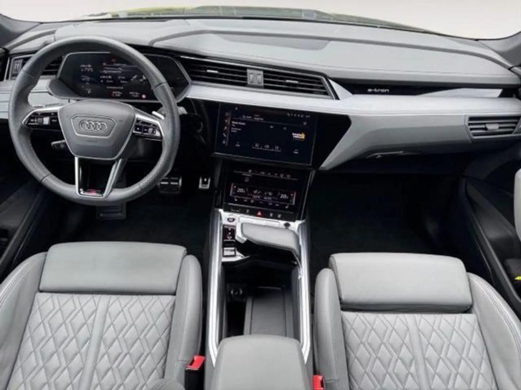 Audi Q8 e-tron