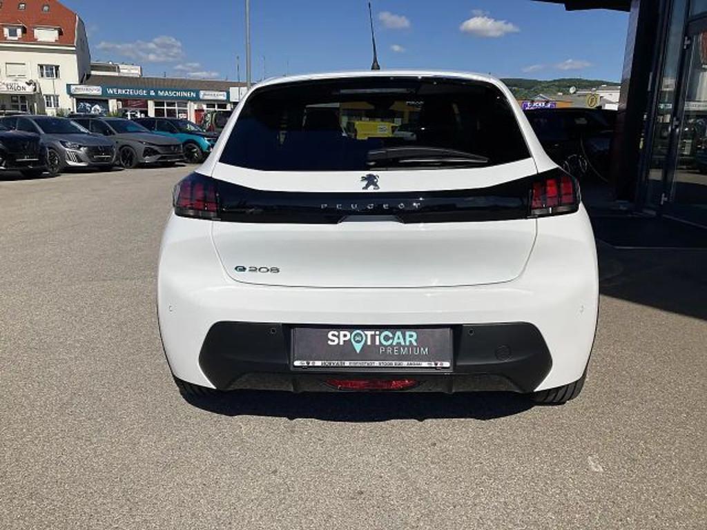 Peugeot e-208