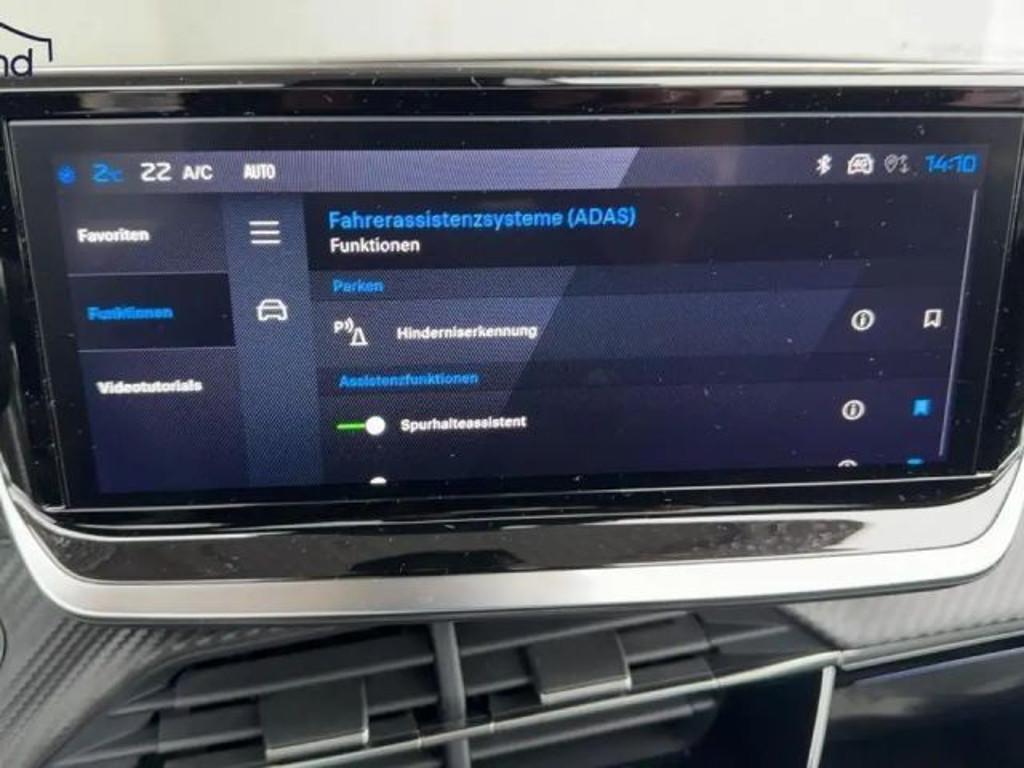 Peugeot e-208