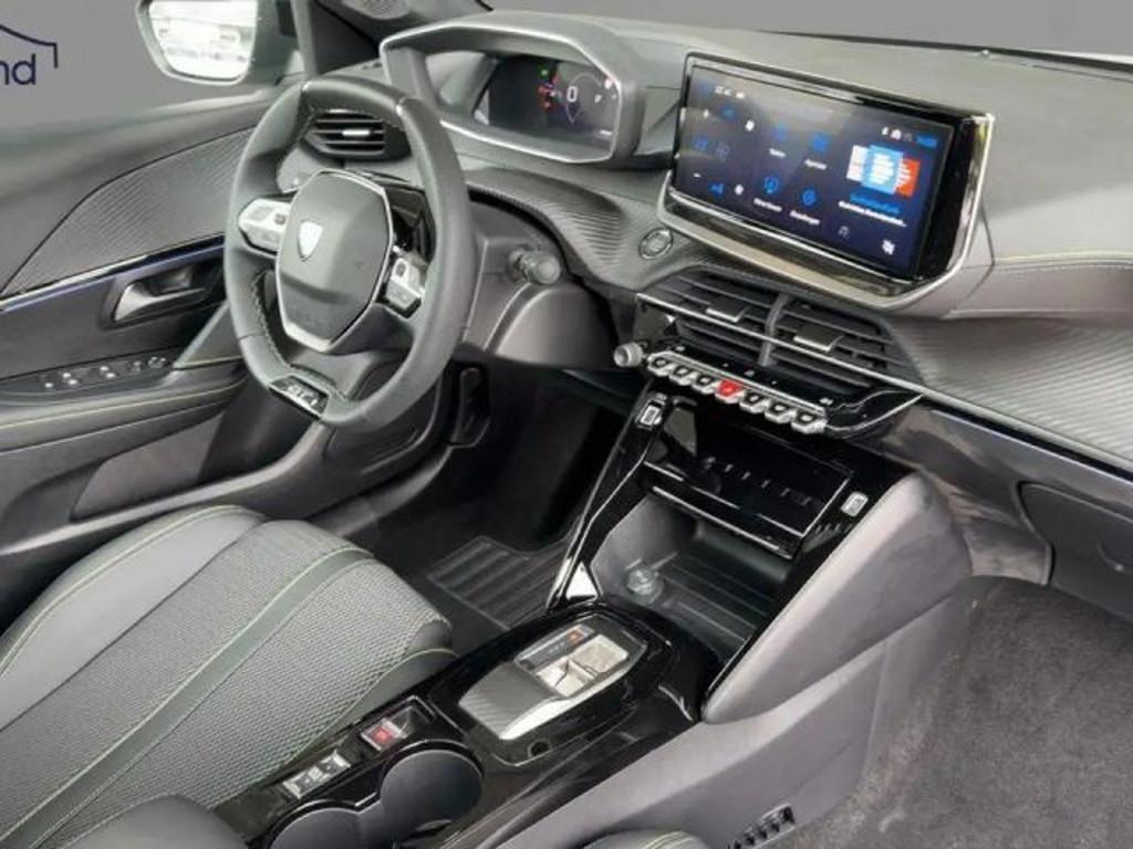 Peugeot e-208
