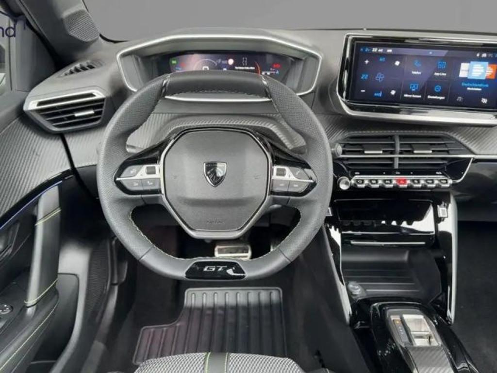 Peugeot e-208