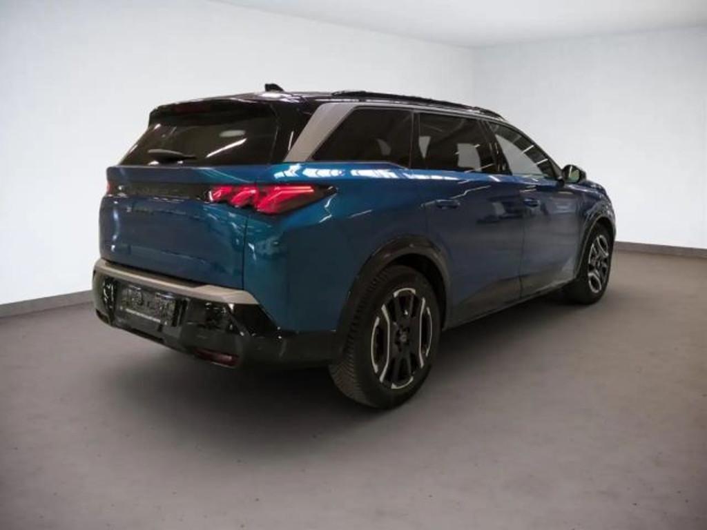 Peugeot E-5008