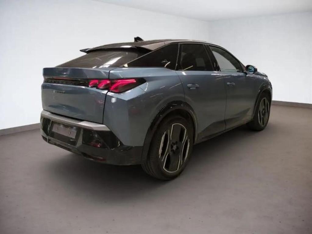 Peugeot E-3008
