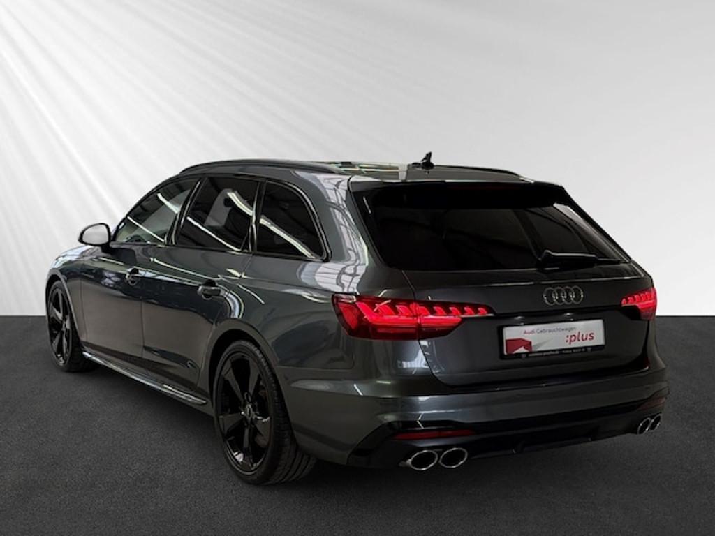 Audi S4