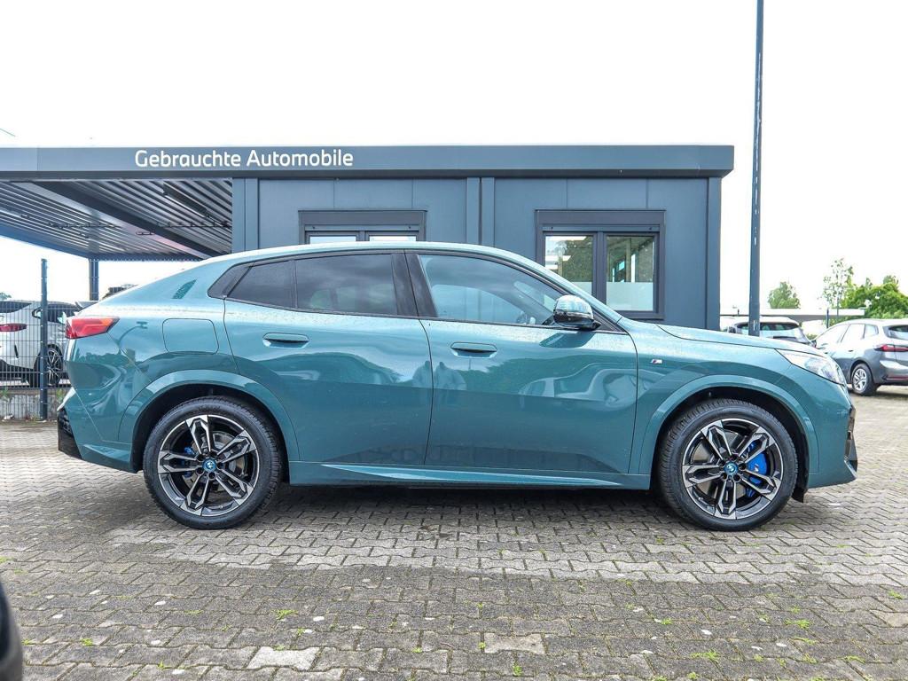 BMW iX2