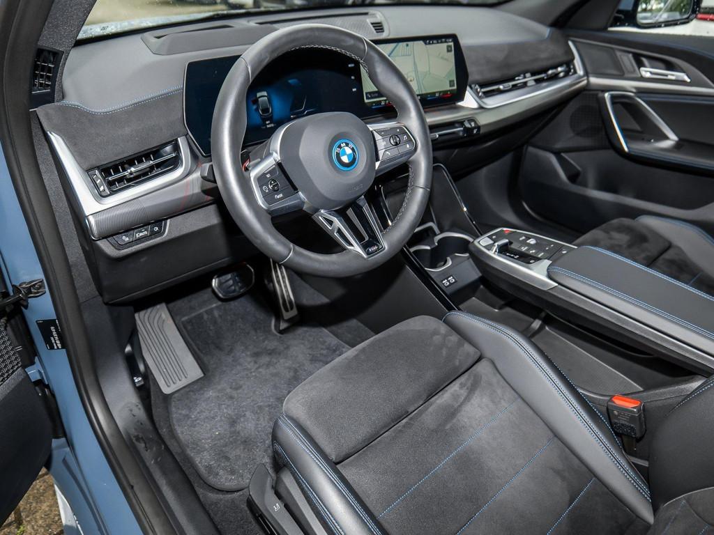 BMW iX2