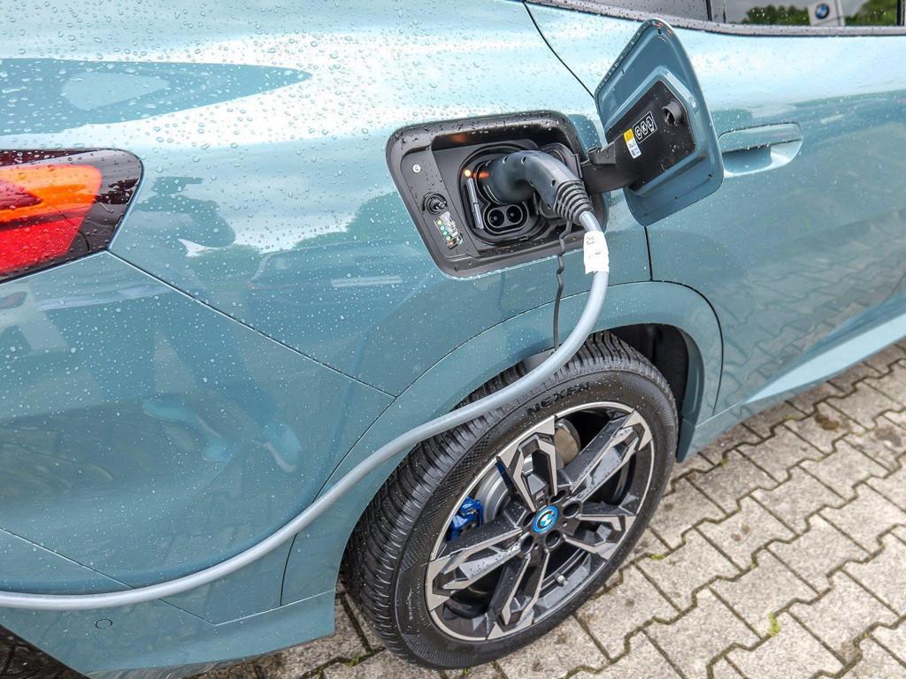 BMW iX2