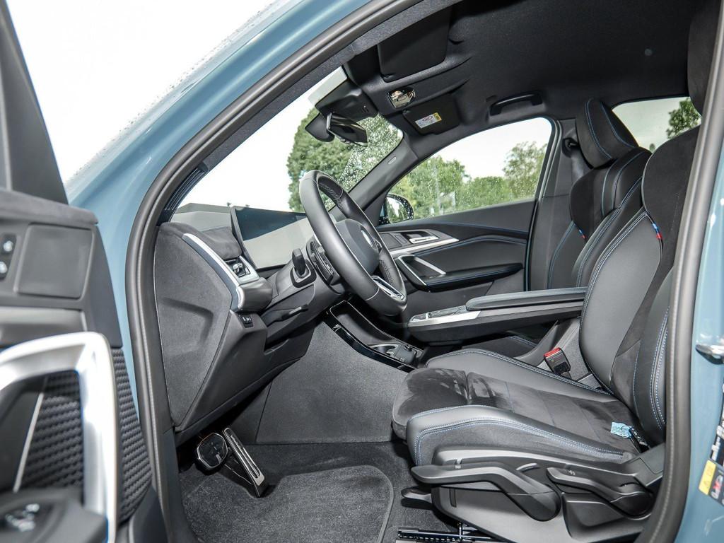 BMW iX2
