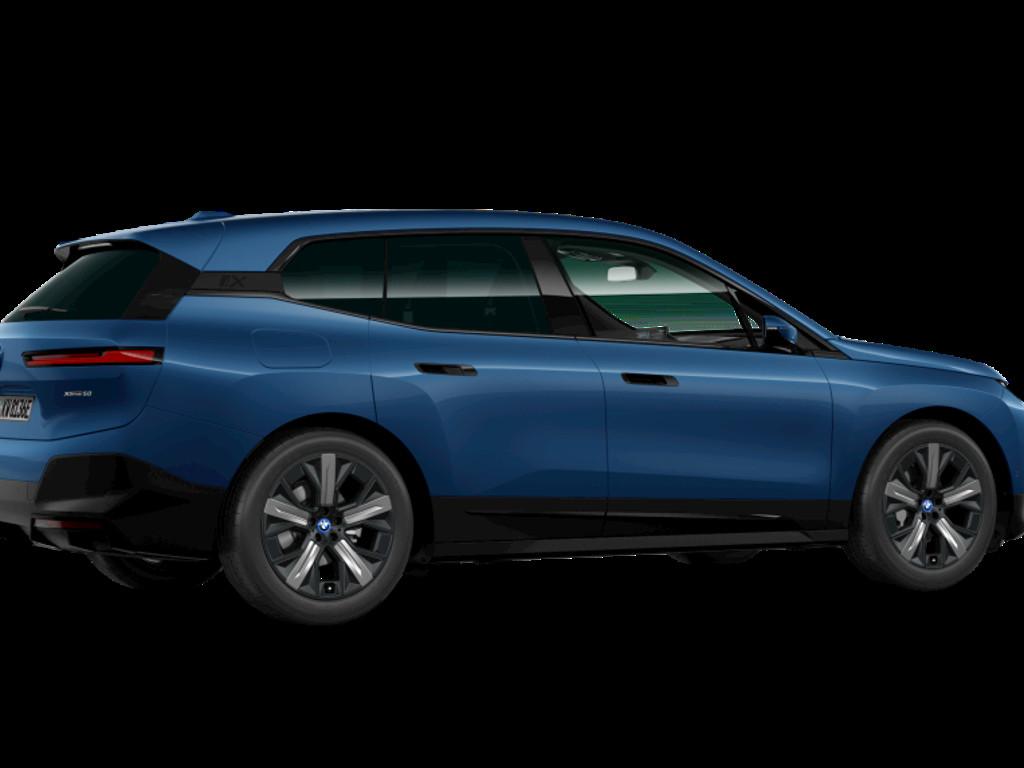 BMW iX
