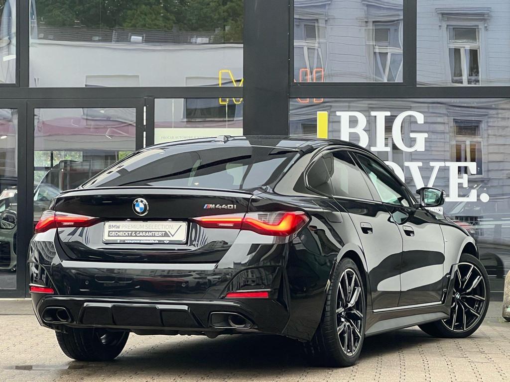 BMW M440