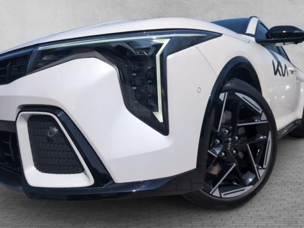 Kia K4