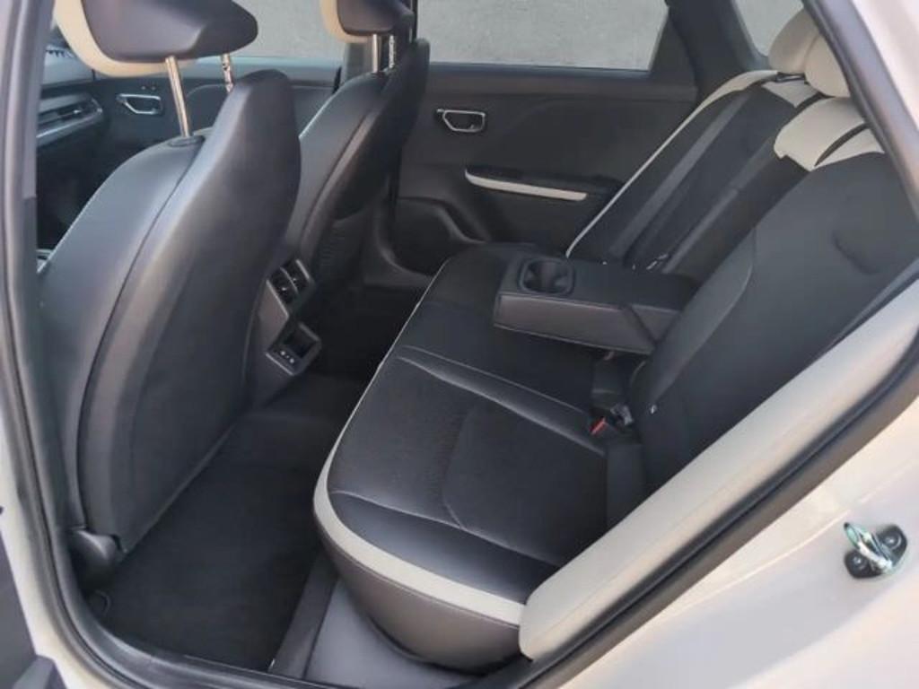 Kia K4