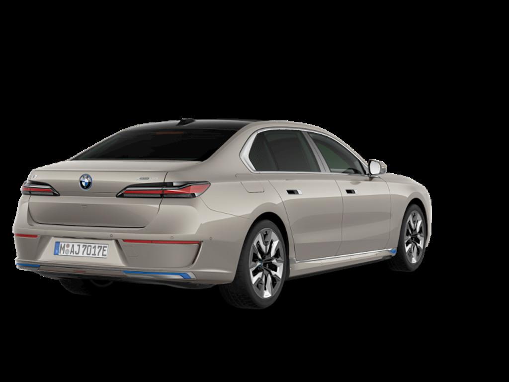 BMW i7