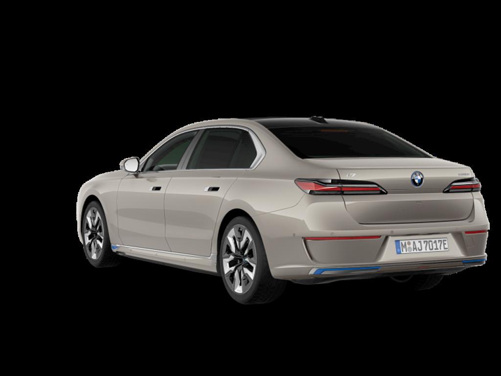 BMW i7