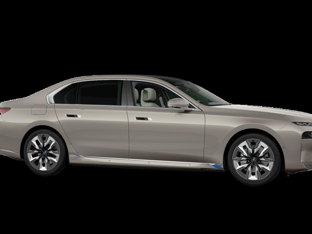BMW i7