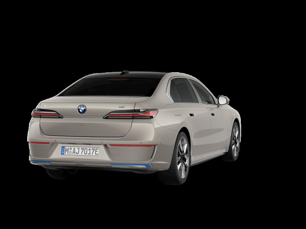 BMW i7