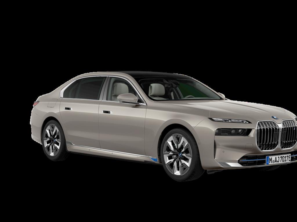 BMW i7