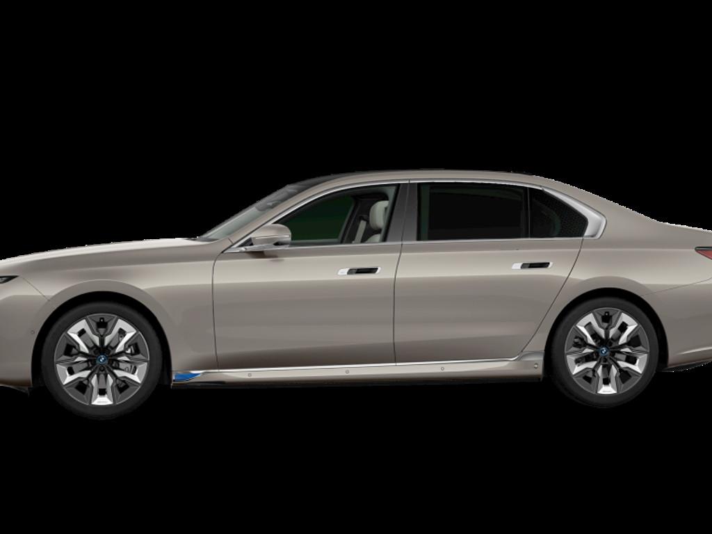 BMW i7