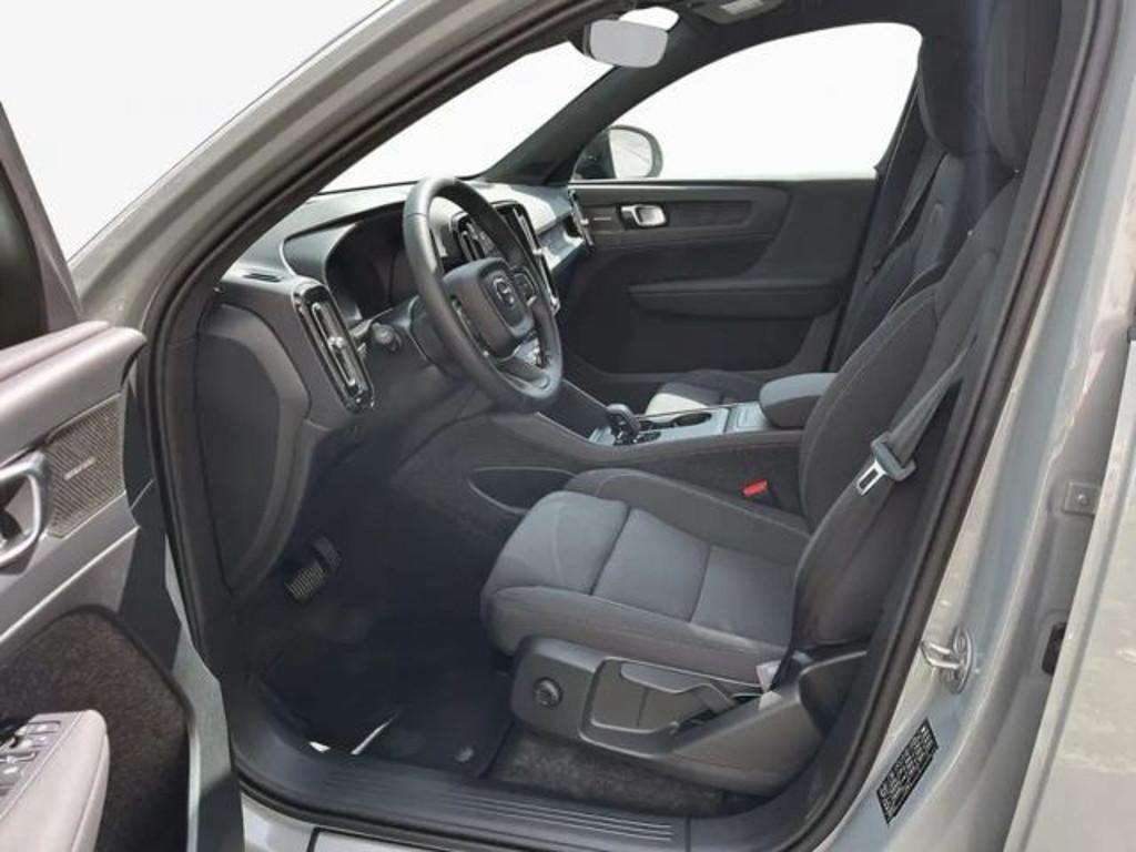 Volvo EX40