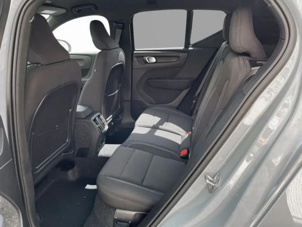 Volvo EX40