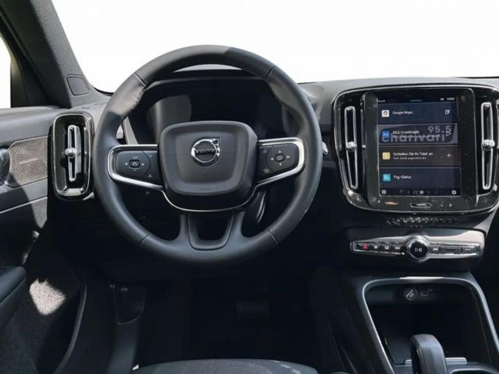 Volvo EX40
