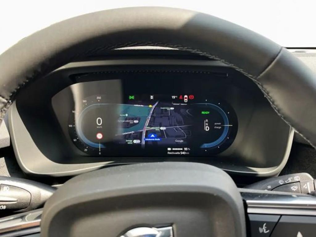 Volvo EX40