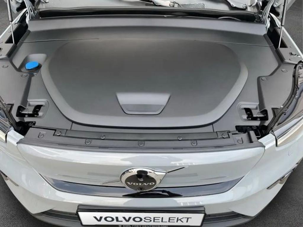 Volvo EX40