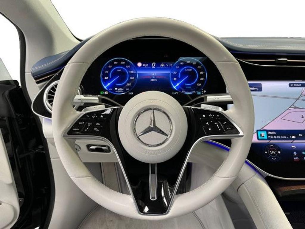Mercedes-Benz EQS