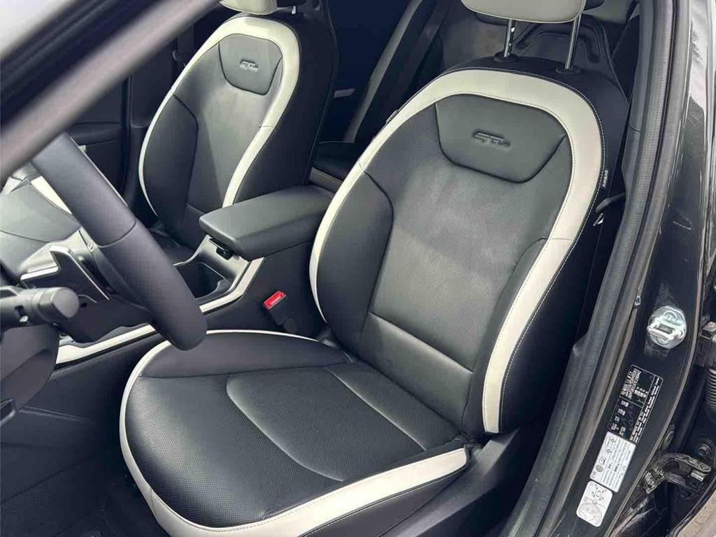 Kia K4