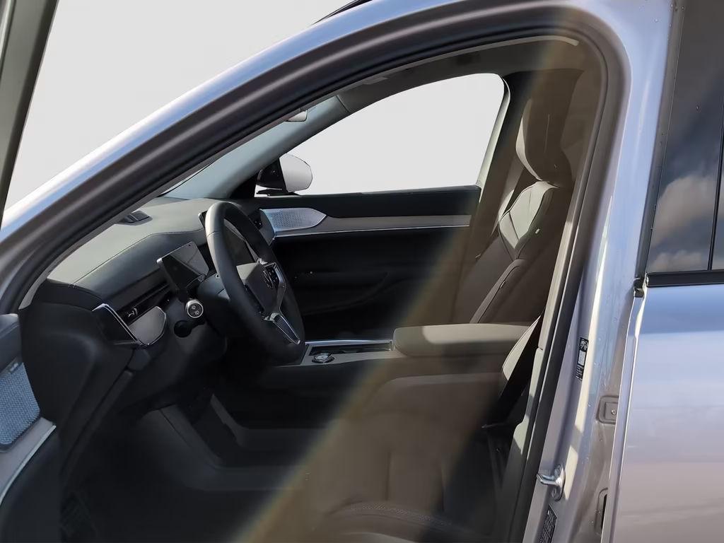 Volvo EX90