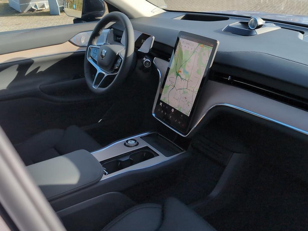 Volvo EX90