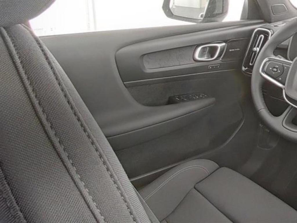 Volvo EX40