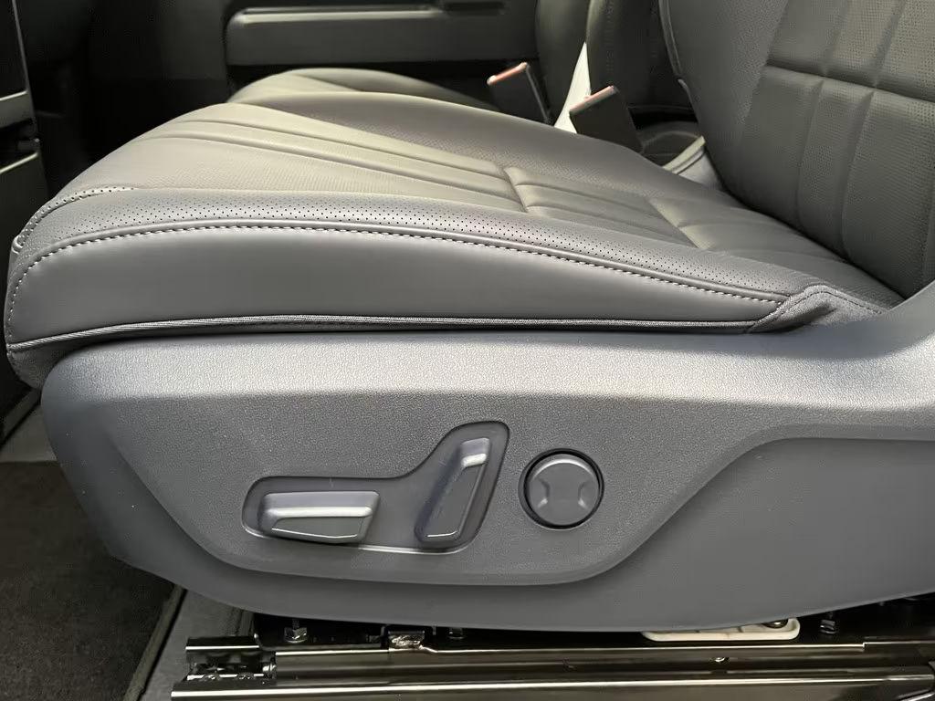 Kia PV5 Passenger