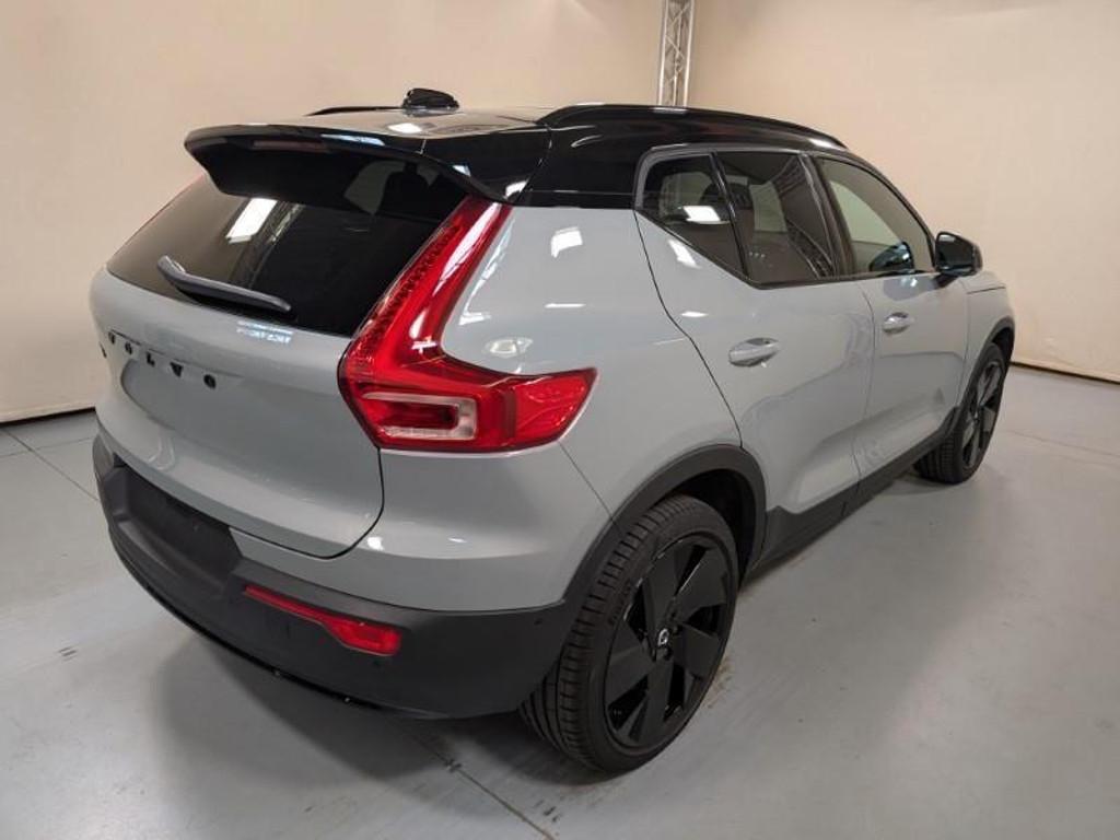 Volvo EX40