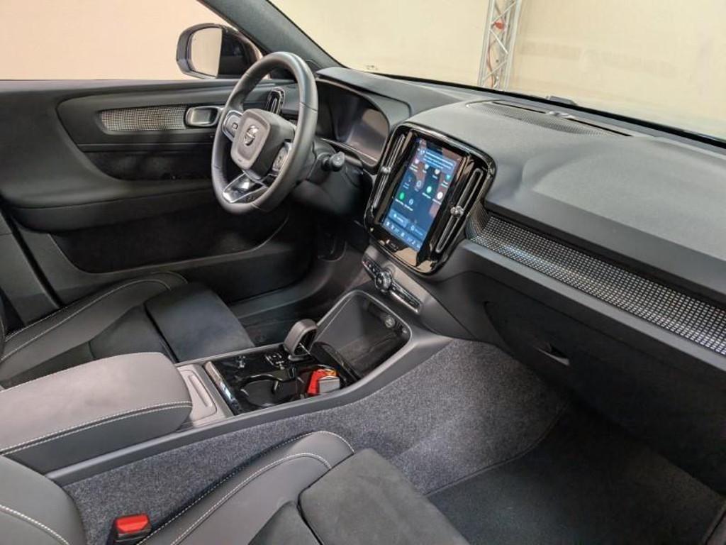 Volvo EX40