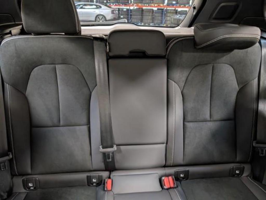 Volvo EX40