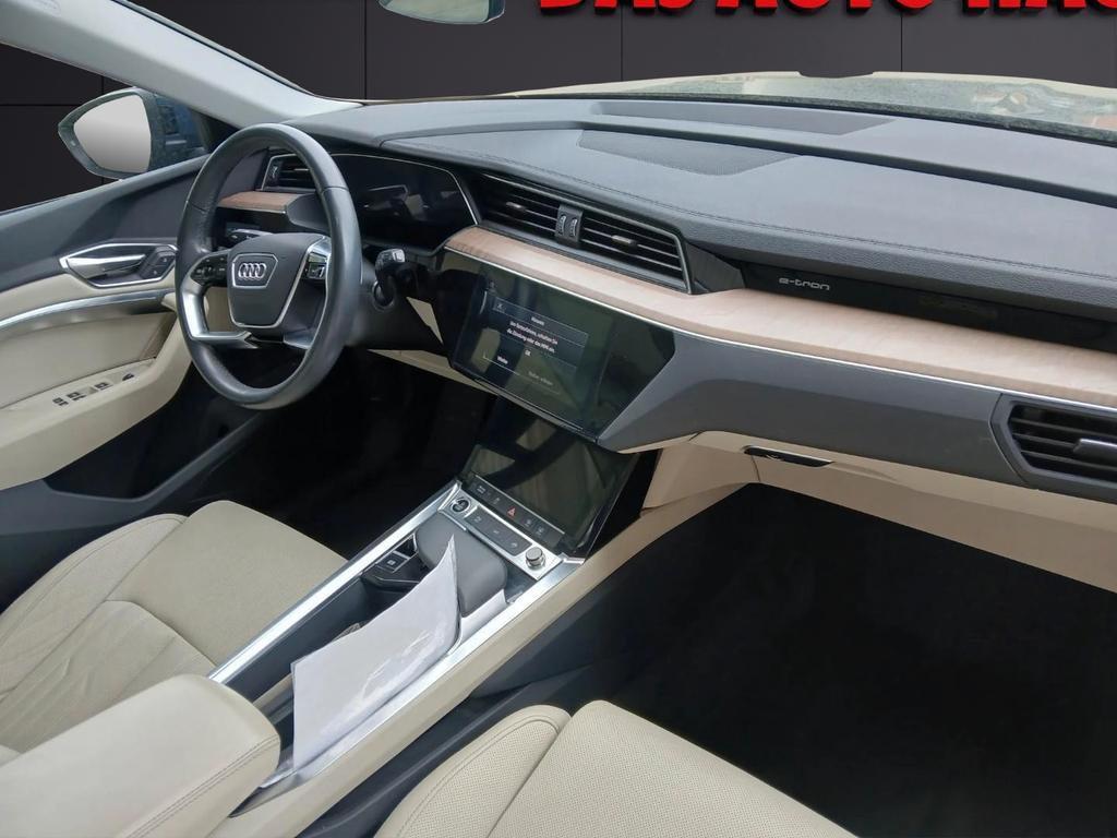 Audi Q8 e-tron