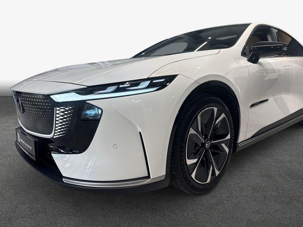 Mazda 6e