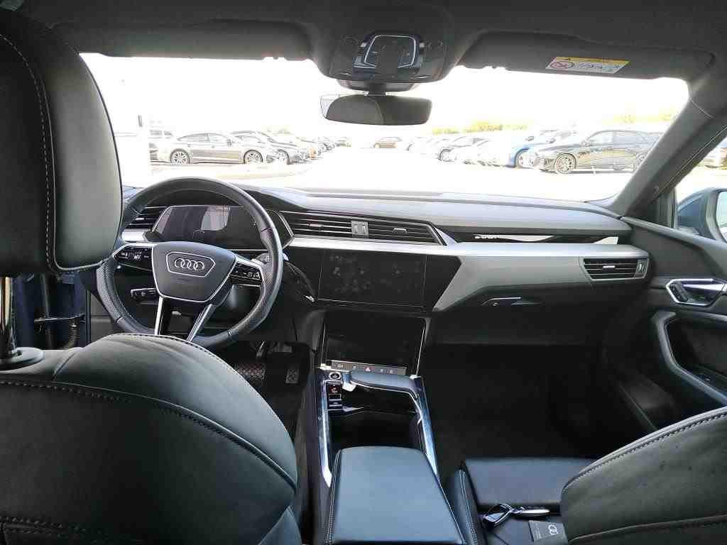 Audi e-tron