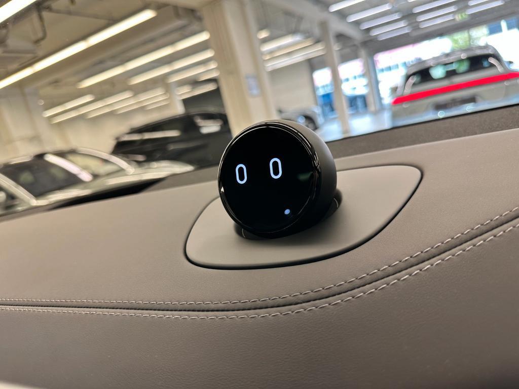 NIO EL6