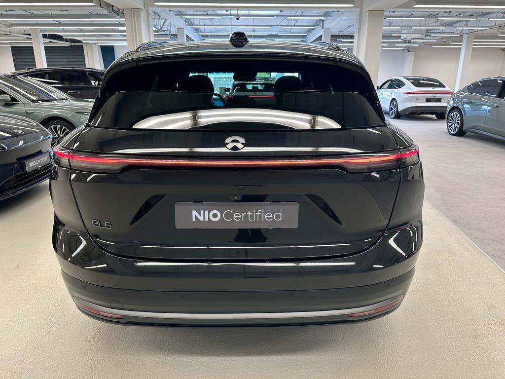NIO EL6