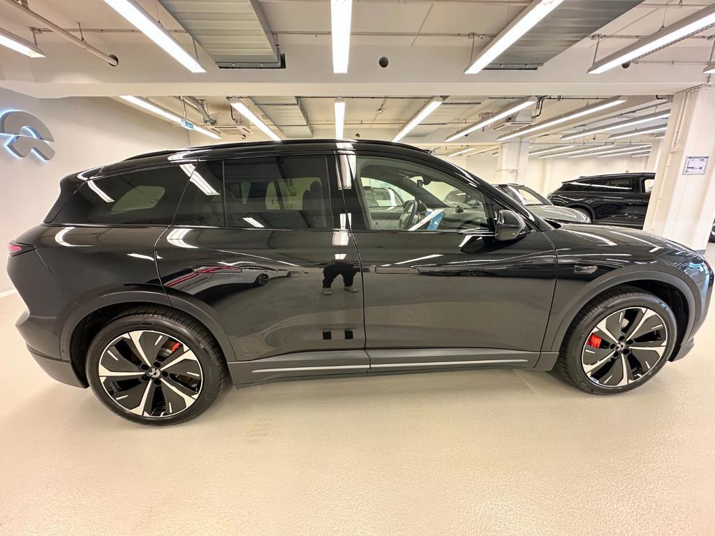 NIO EL6