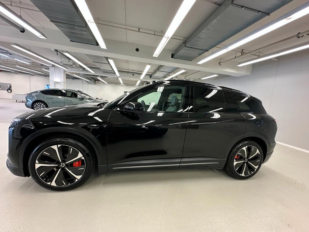 NIO EL6